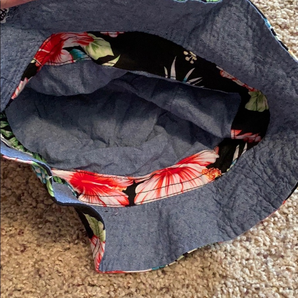 Bucket hat - Picture 2 of 4